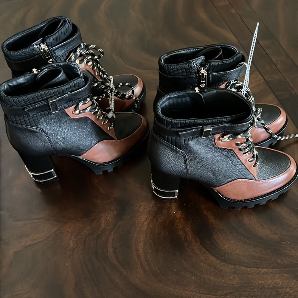 Antonio Melani Perline Leather Lace-Up Chunky Lug Sole Platform Heel Booties. - Picture 3 of 13
